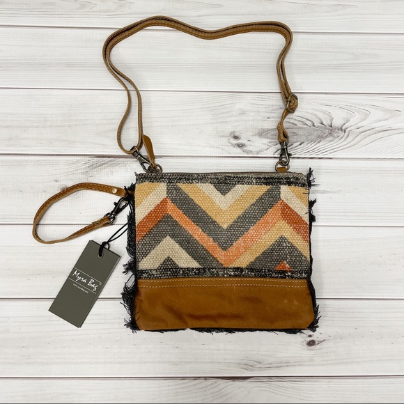 NWT Myra Bag Eccentric Small Crossbody Purse Zig Zag Chevron - Picture 3 of 5